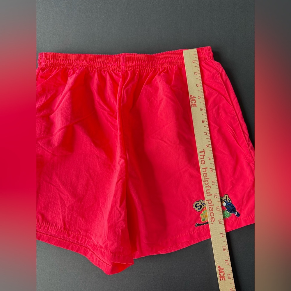 Vintage Shephard's Tiki Beach Bar & Grill Clearwater, FL Shorts - Size LARGE - Picture 4 of 7